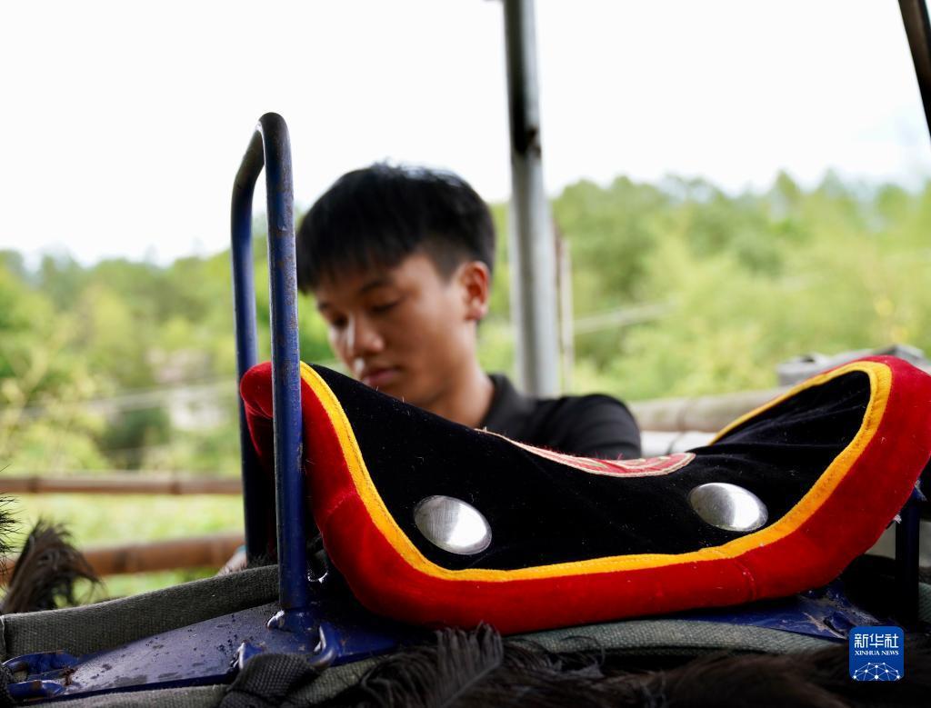 追光棋牌官网